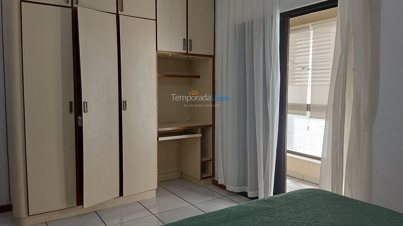 Apartamento para aluguel de temporada em Itapema (Meia Praia)