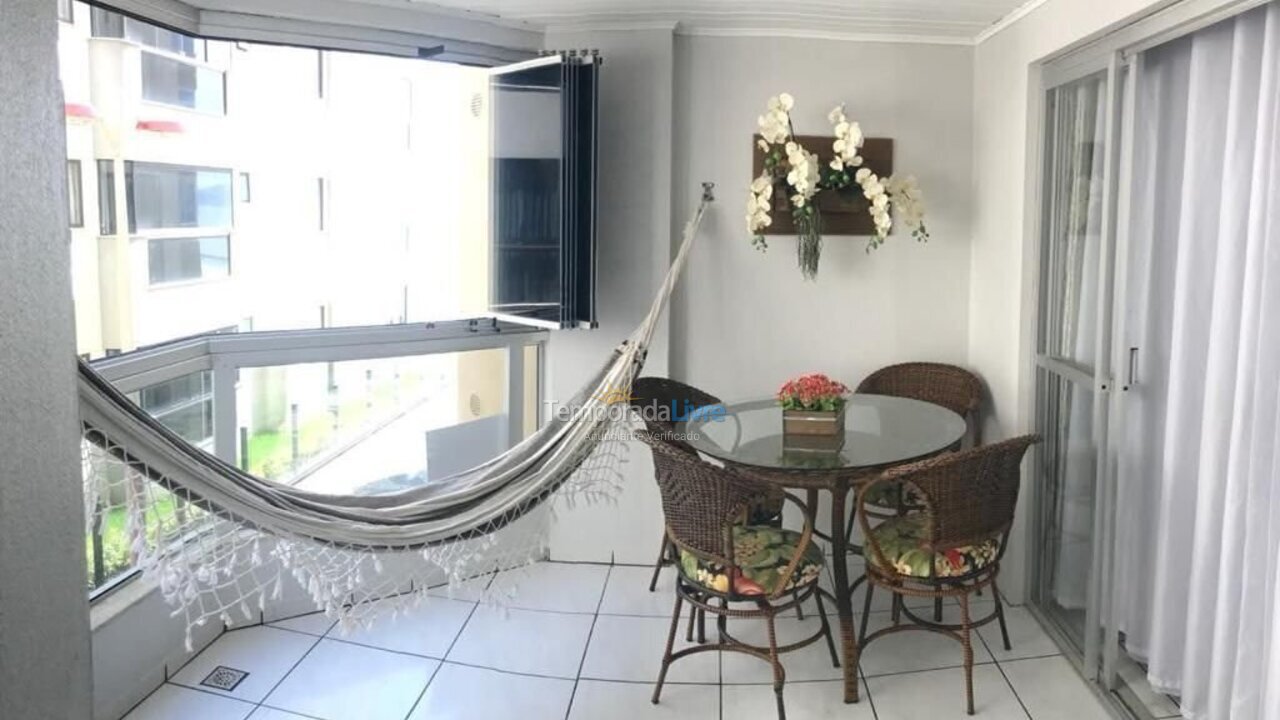 Apartamento para aluguel de temporada em Itapema (Meia Praia)