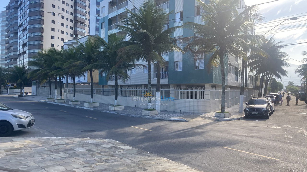 Casa para aluguel de temporada em Praia Grande (Praia do Caiçara)