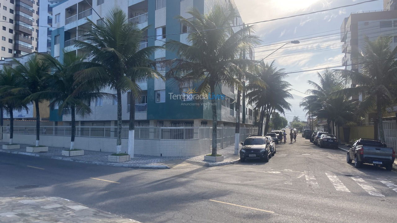 Casa para aluguel de temporada em Praia Grande (Praia do Caiçara)