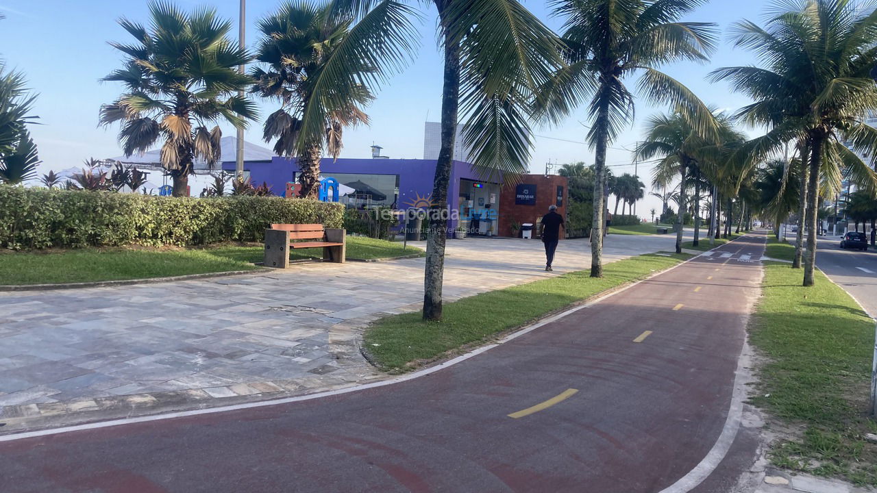 Casa para aluguel de temporada em Praia Grande (Praia do Caiçara)