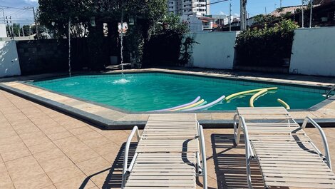 Casa com Piscina e Salão de Festas 3km da Orla