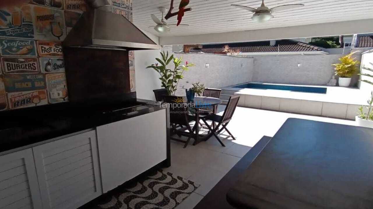 Casa para aluguel de temporada em São Sebastião (Juquehy)