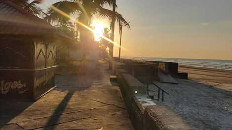 Casa Frente Mar Piscina