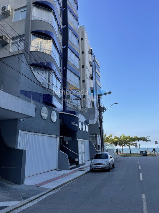 Apartamento para aluguel de temporada em Itapema (Meia Praia)