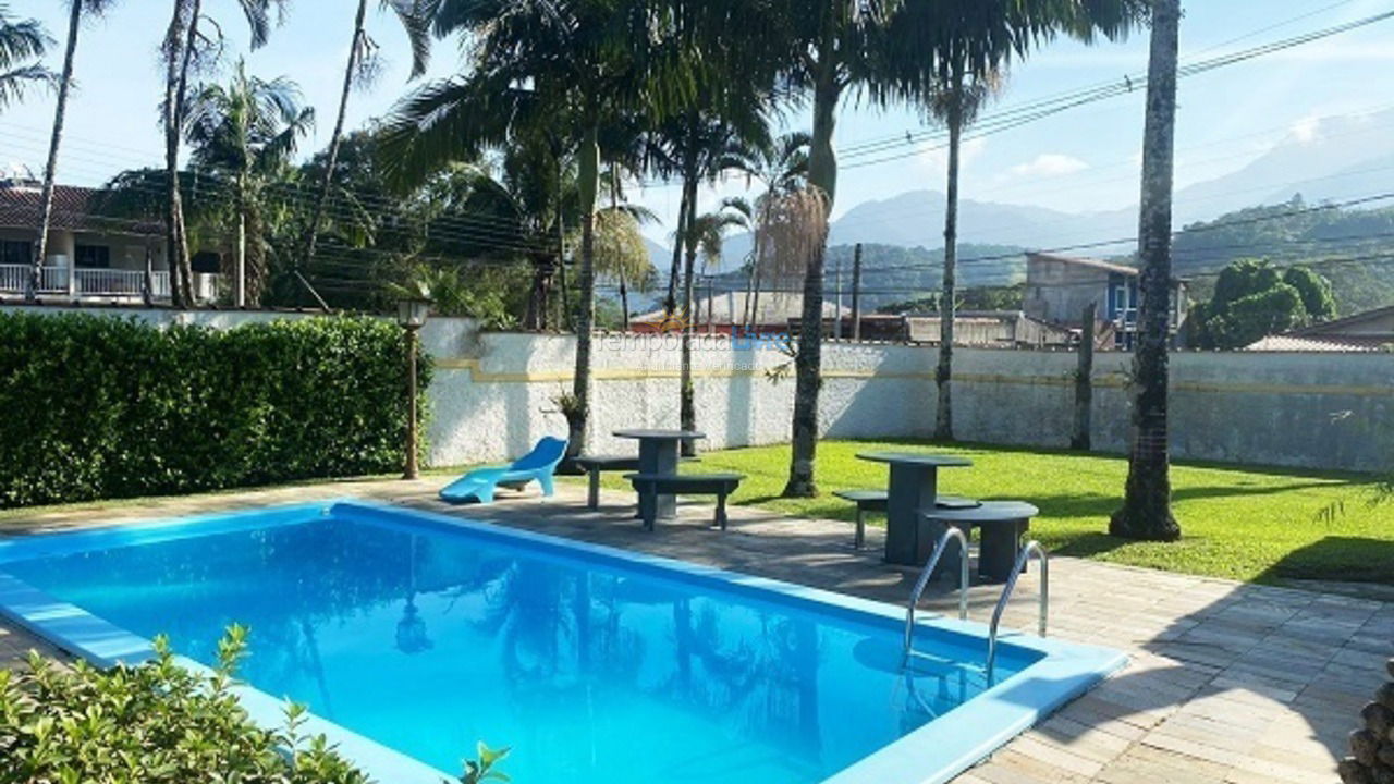 Casa para aluguel de temporada em Ubatuba (Praia do Sape)