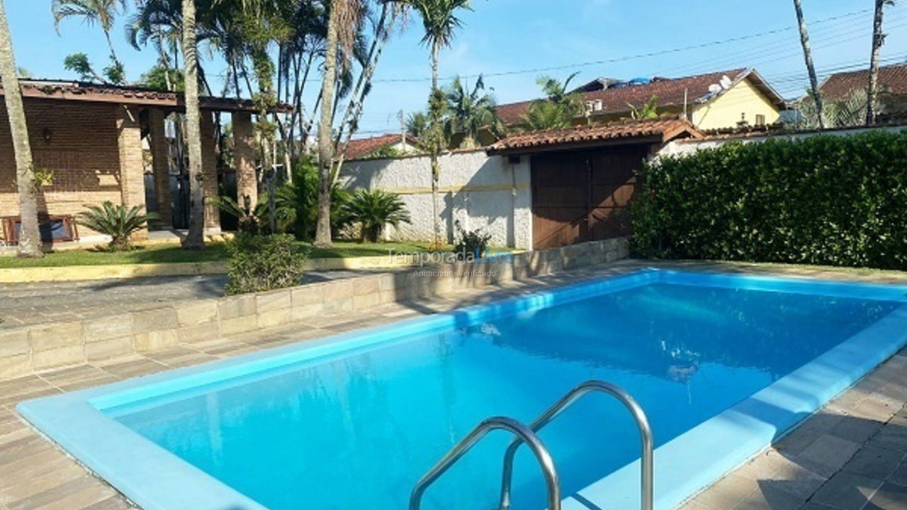 Casa para alquiler de vacaciones em Ubatuba (Praia do Sape)