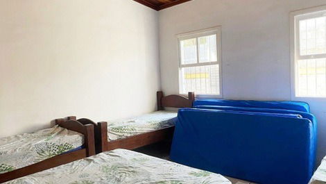 Casa con piscina para 15 a 20 personas - WIFI - 300 m de la playa de Sapê - Ubatuba