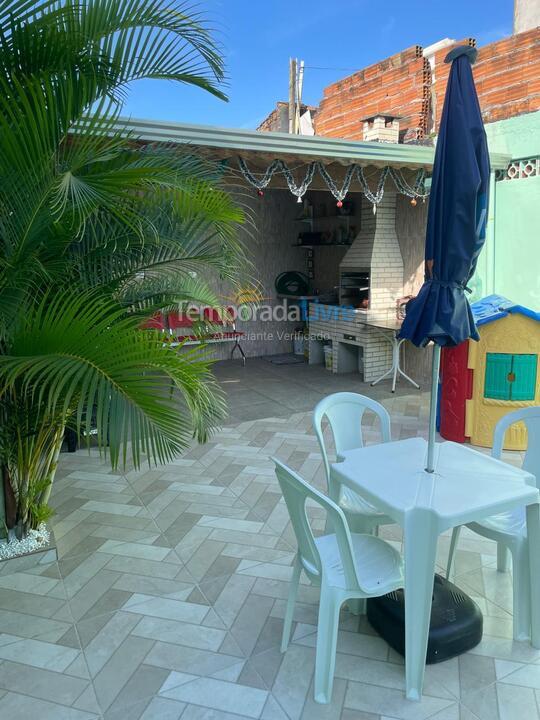 Casa para aluguel de temporada em Praia Grande (Vila Mar)