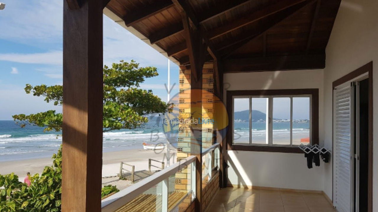 Casa para alquiler de vacaciones em Bombinhas (Praia de Bombas)