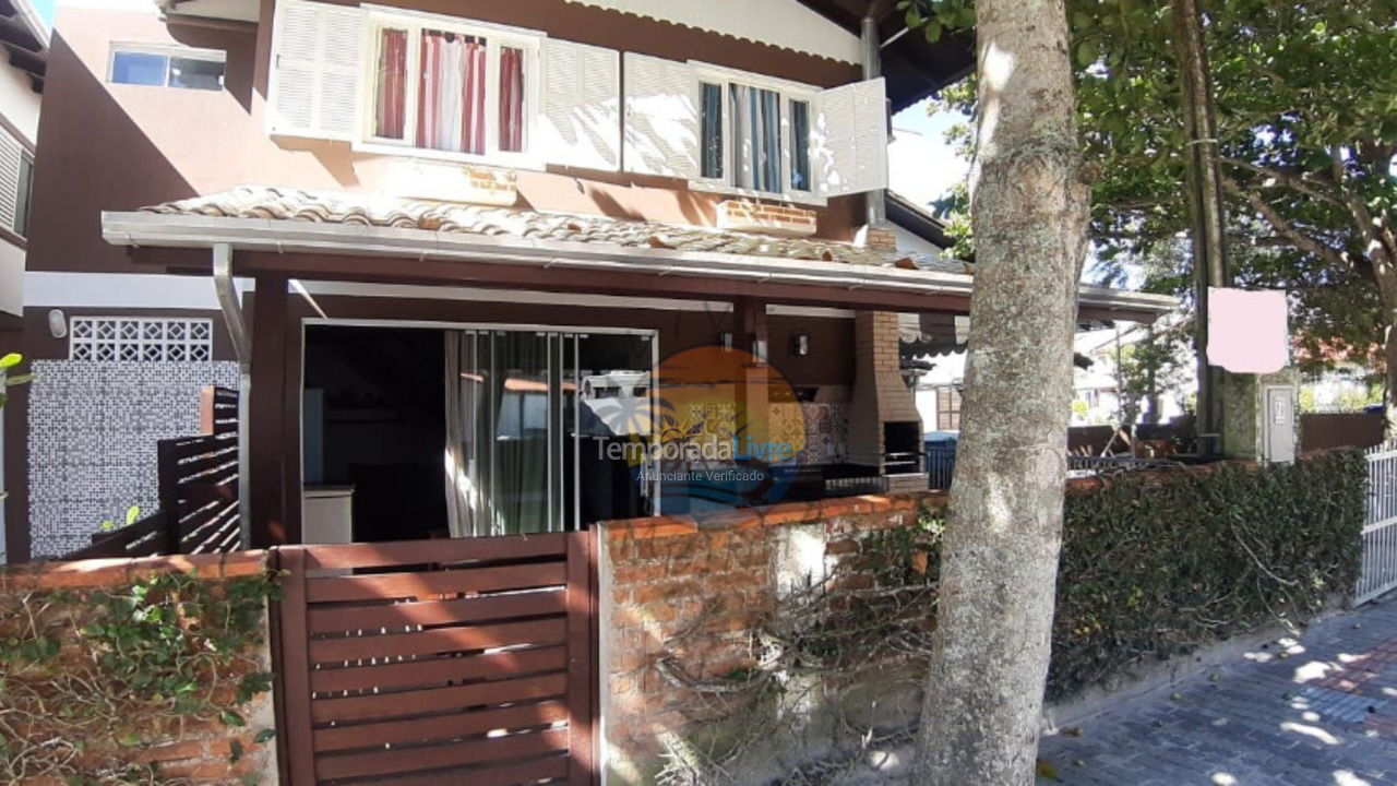 Casa para alquiler de vacaciones em Bombinhas (Praia de Bombas)