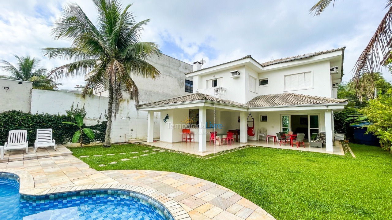 Casa para aluguel de temporada em Guarujá (Praia do Pernambuco)