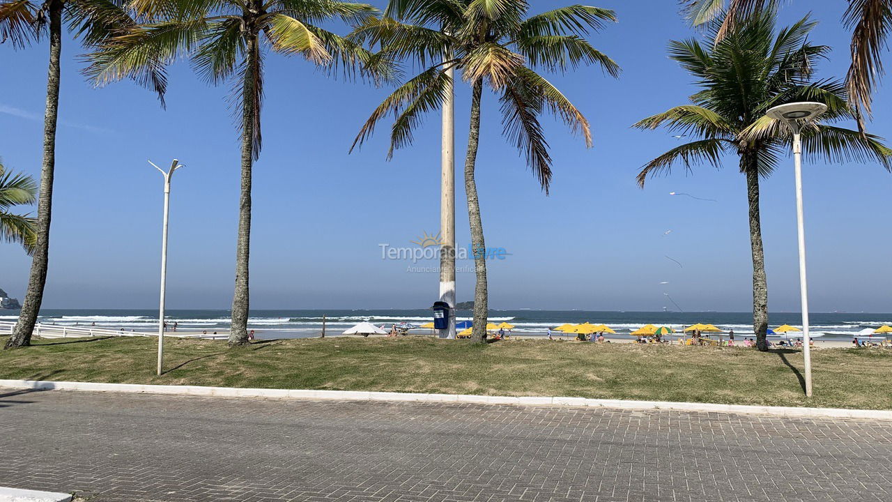 Casa para aluguel de temporada em Guarujá (Praia do Pernambuco)