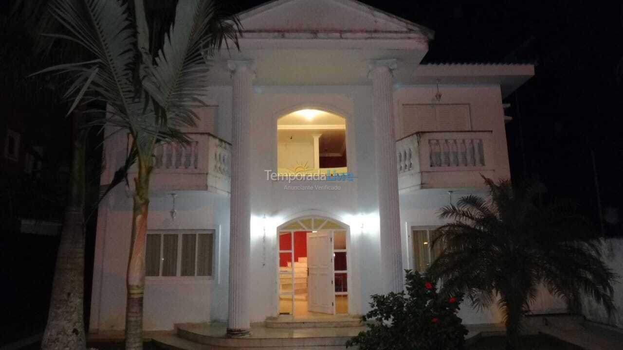 Casa para aluguel de temporada em Guarujá (Praia do Pernambuco)