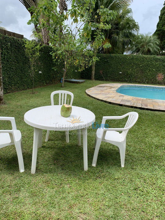 Casa para aluguel de temporada em Guarujá (Praia do Pernambuco)