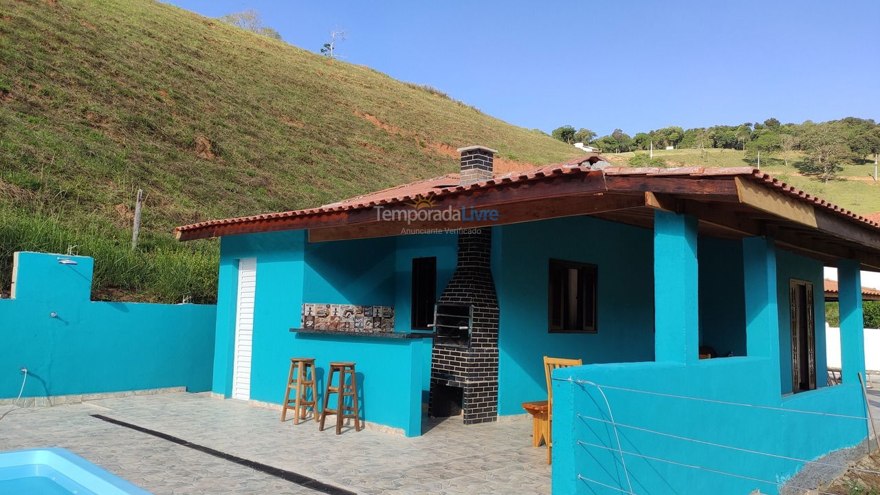 Casa para alquiler de vacaciones em São Bento do Sapucaí (Bairro do Pinheiro)