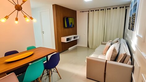 Sala com sofa e tv