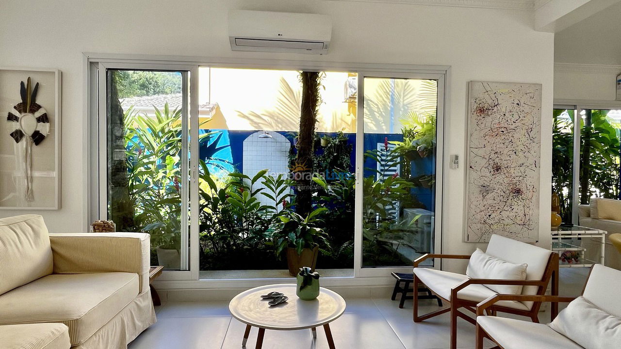 House for vacation rental in São Sebastião (Praia da Baleia)