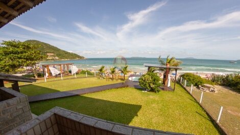 Beachfront House for Rent 4 Islands with Private Pool