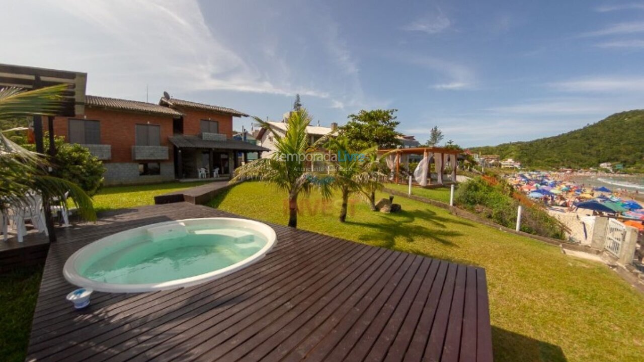 Casa para alquiler de vacaciones em Bombinhas (Ilhas)