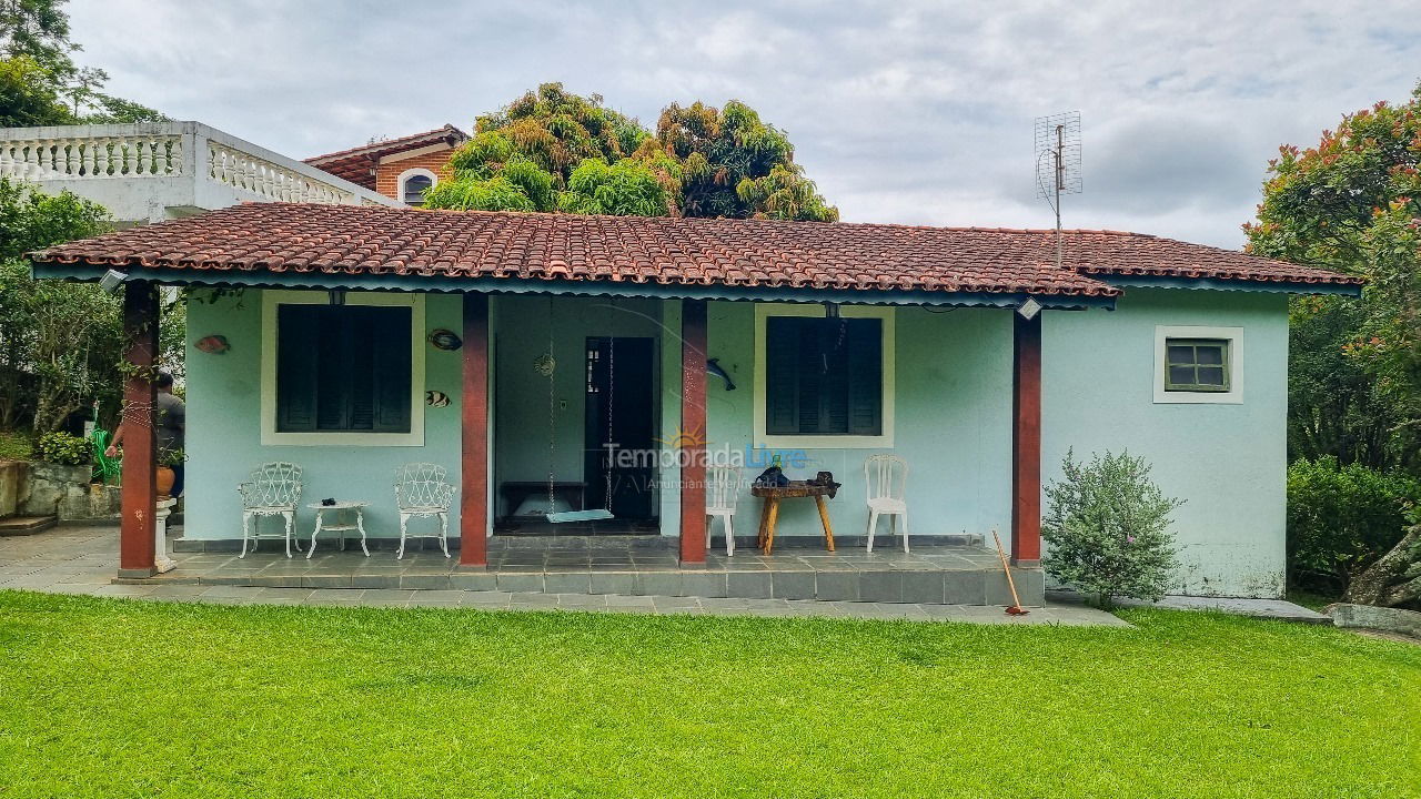 Casa para alquiler de vacaciones em Joanópolis (Condomínio Porto danalis)