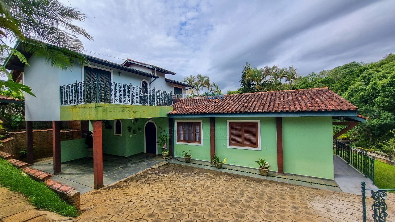 Casa para alquiler de vacaciones em Joanópolis (Condomínio Porto danalis)