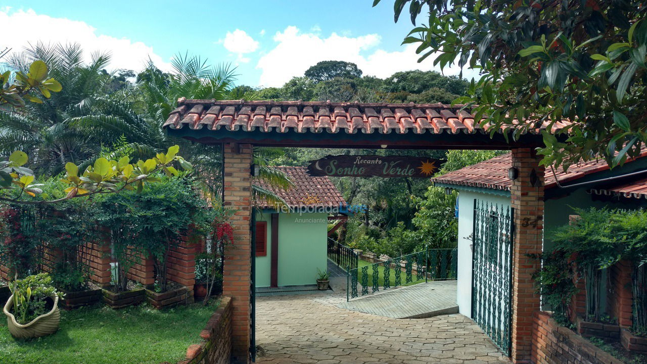 Casa para alquiler de vacaciones em Joanópolis (Condomínio Porto danalis)