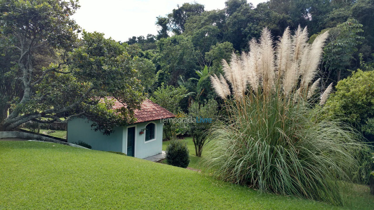 Casa para alquiler de vacaciones em Joanópolis (Condomínio Porto danalis)