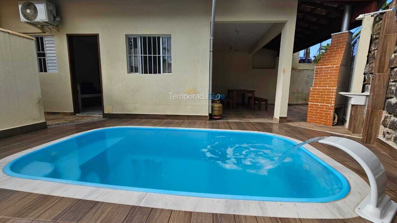 Casa para aluguel de temporada em Ubatuba (Sapê)