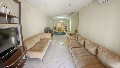 Apartment for rent for 10 people with sea view in Bombas