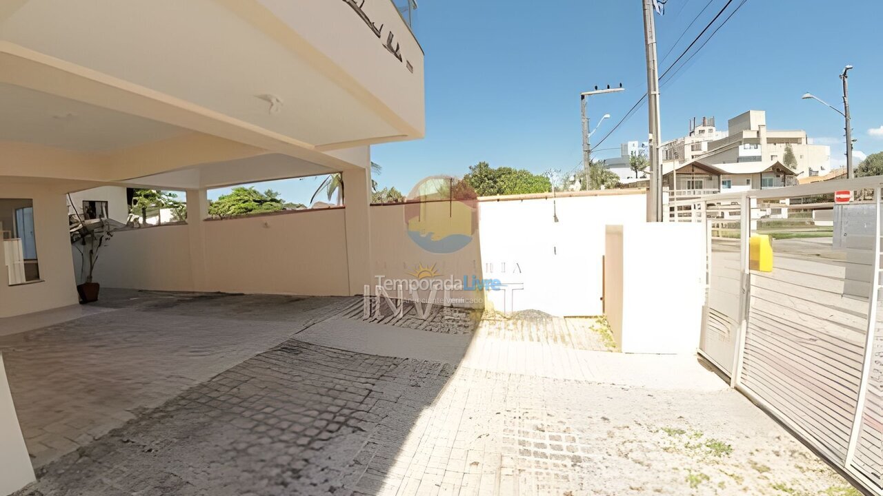 Apartamento para aluguel de temporada em Bombinhas (Praia de Bombas)