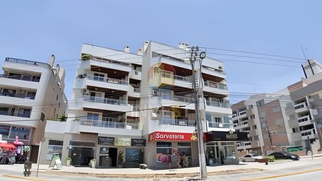 Piso en alquiler frente a la avenida con vistas al mar