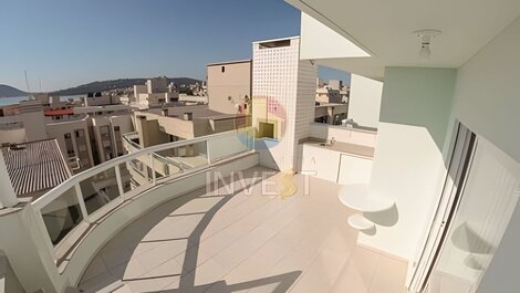 Penthouse for rent with pool and sea view in Bombas