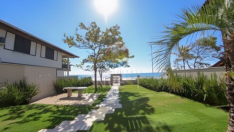 Se alquila ático dúplex frente al mar en Bombas