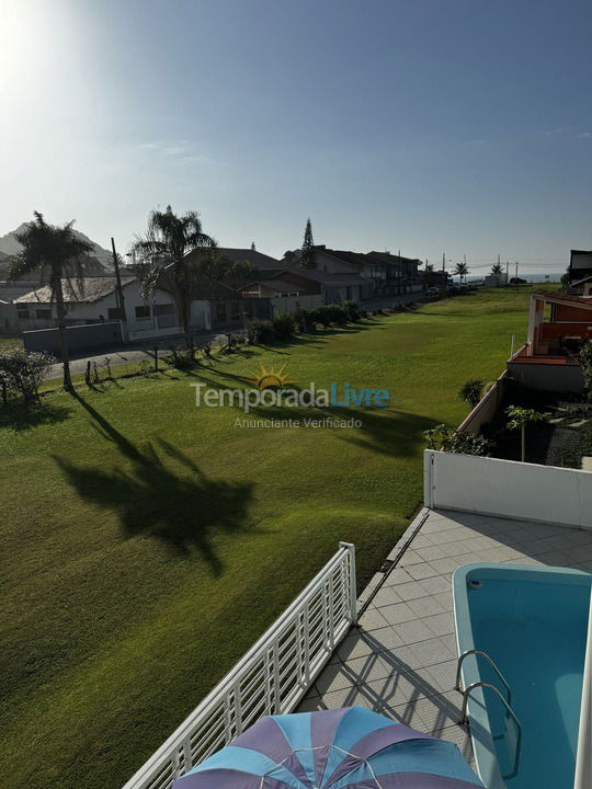 Casa para aluguel de temporada em São Francisco do Sul (Enseada)