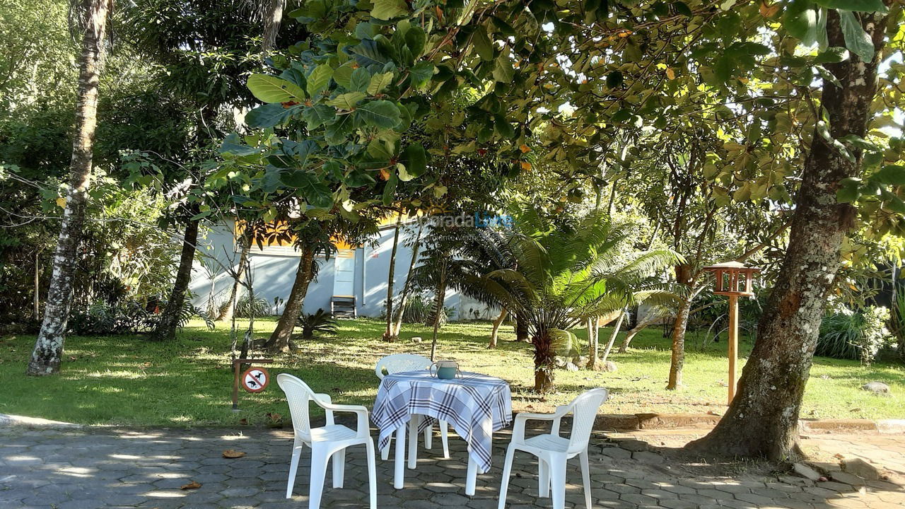 House for vacation rental in Caraguatatuba (Praia Massaguaçu)