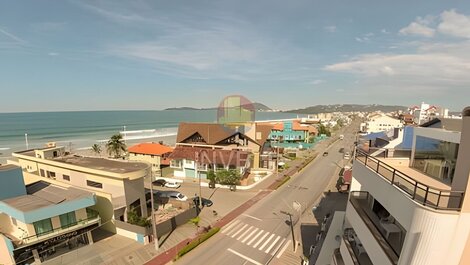 Ático en alquiler con vistas panorámicas a la playa