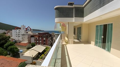 Penthouse for rent overlooking the sea at Bombas beach