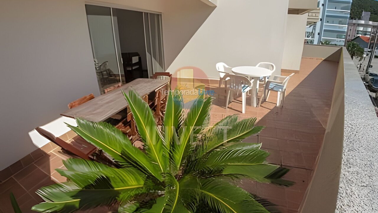 Apartment for vacation rental in Bombinhas (Praia de Bombas)