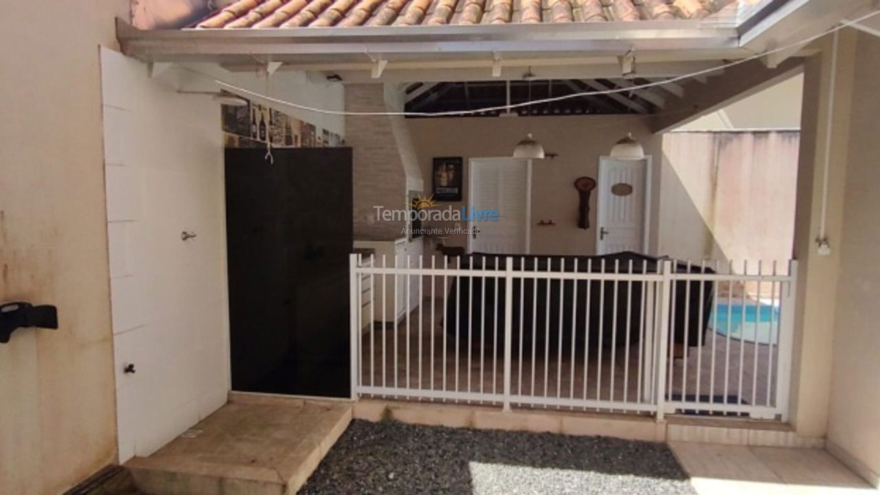 Casa para alquiler de vacaciones em São Francisco do Sul (Enseada)