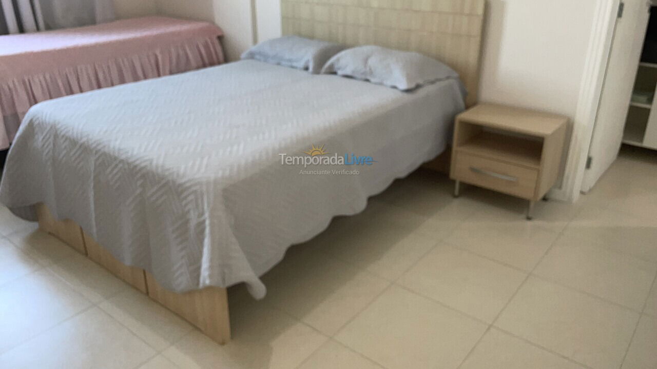 Apartamento para aluguel de temporada em Itapema (Meia Praia)