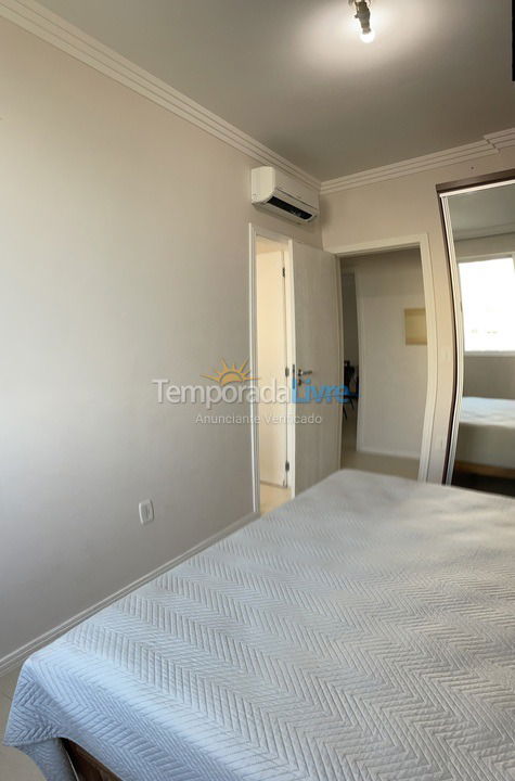 Apartamento para aluguel de temporada em Itapema (Meia Praia)