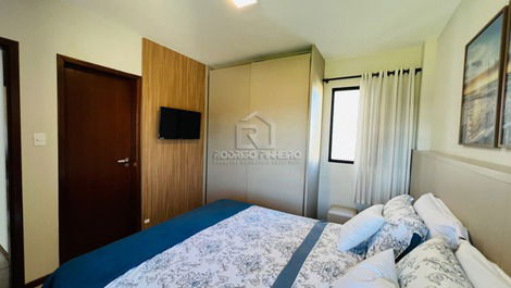 Lindo Apartamento Praia de Mariscal com 3 dormitórios