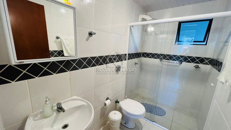 Lindo Apartamento Praia de Mariscal com 3 dormitórios