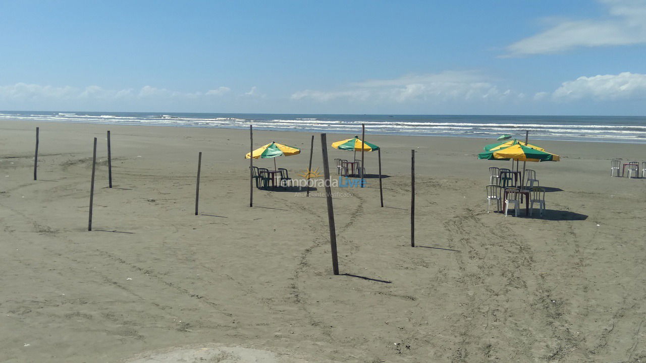 Casa para aluguel de temporada em Itanhaém (Balneário Gaivotas)