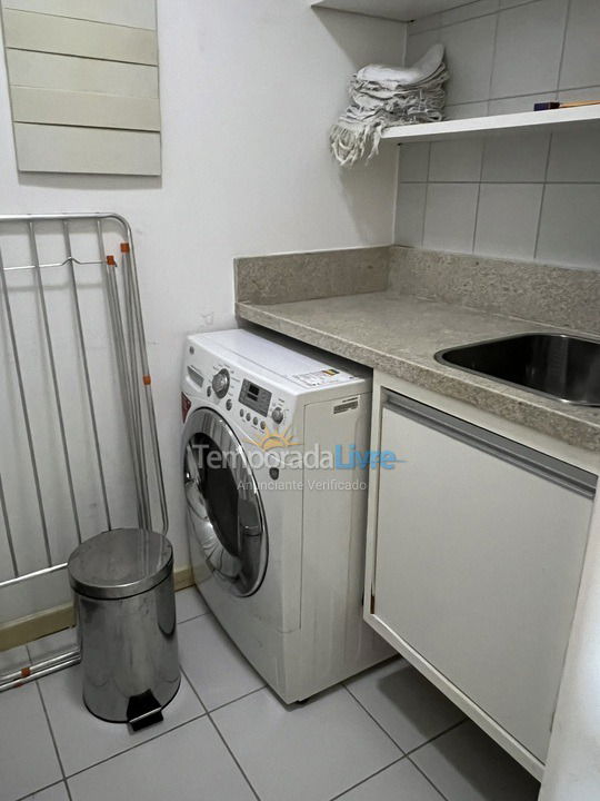 Apartamento para aluguel de temporada em Mata de São João (Praia do Forte)