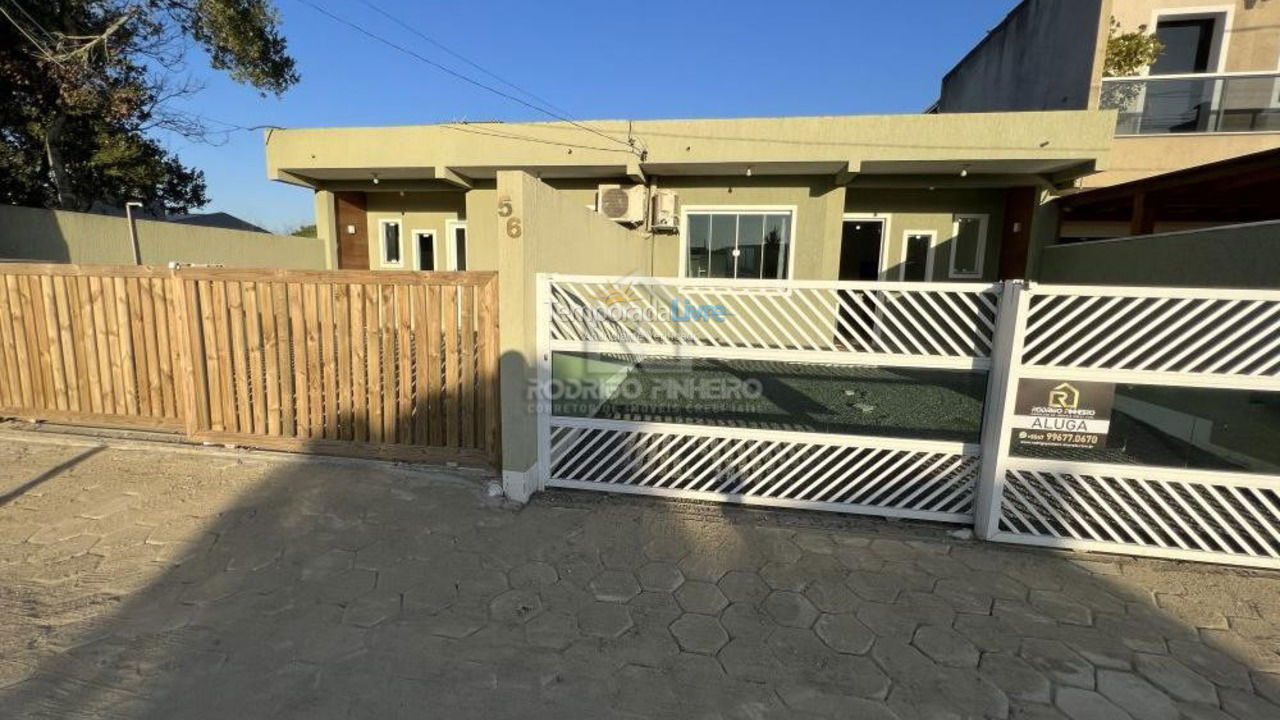 Casa para aluguel de temporada em Bombinhas (Canto Grande)