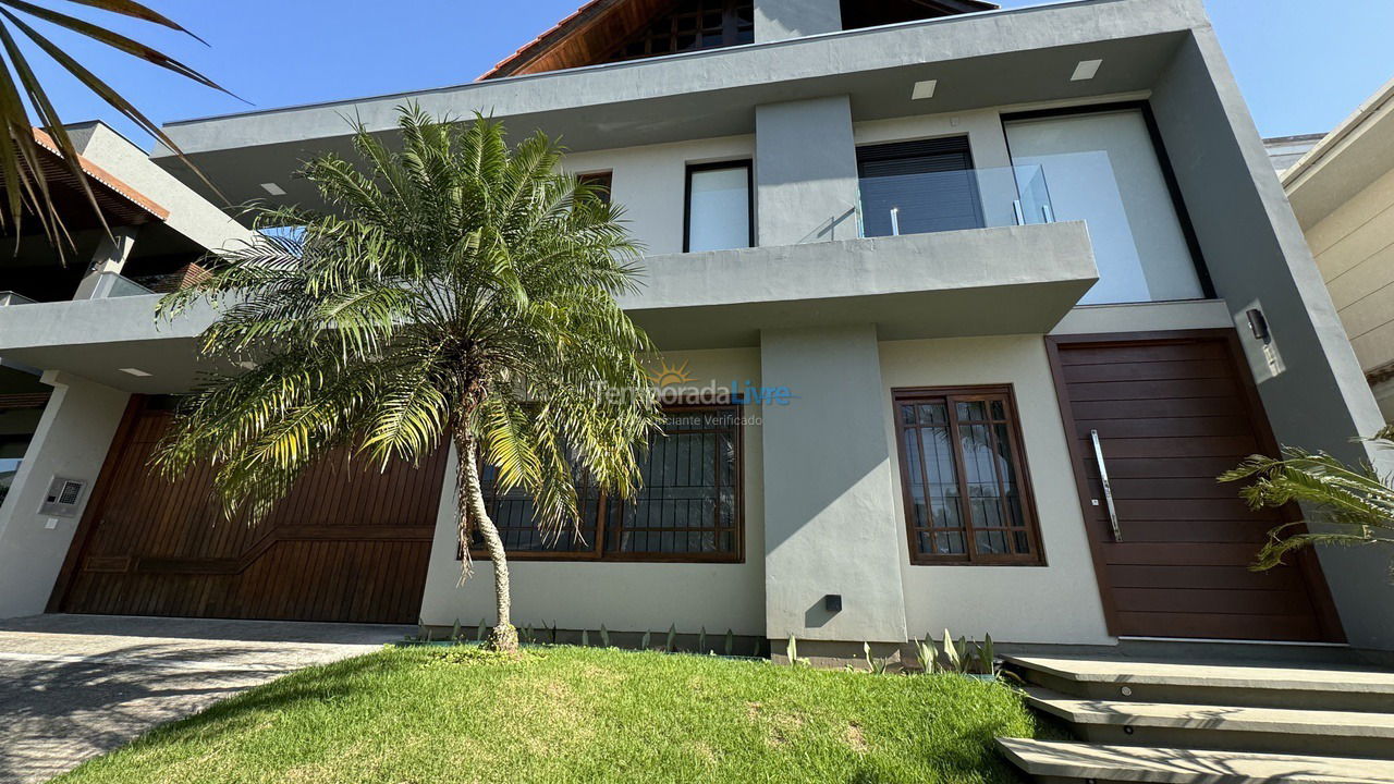 Casa para aluguel de temporada em Florianopolis (Jurerê Internacional)