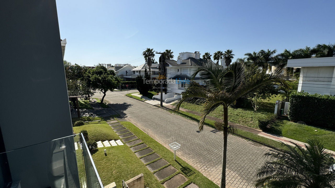 Casa para alquiler de vacaciones em Florianopolis (Jurerê Internacional)