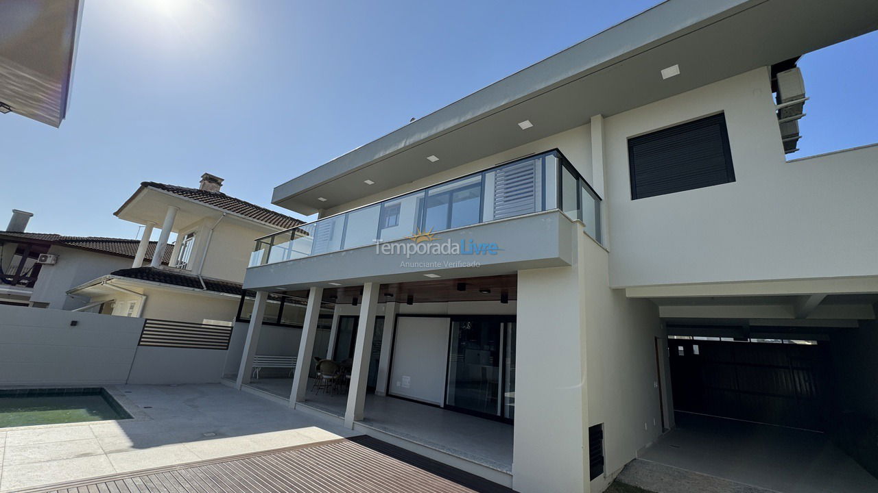 Casa para aluguel de temporada em Florianopolis (Jurerê Internacional)